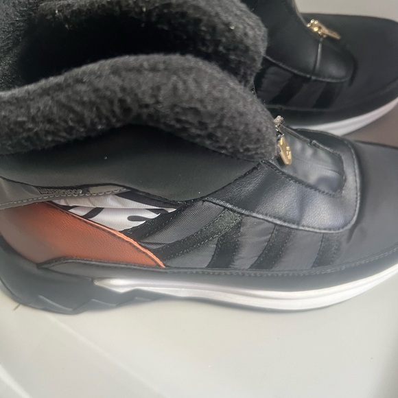 Cougar Sneakers Boot - Picture 3 of 8